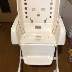 ハイローチェアの画像