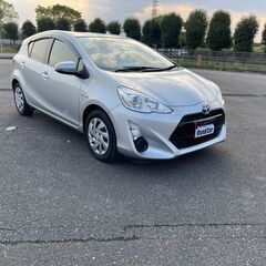 アクア H27 上級グレードG  !! 57000 KMS !!...