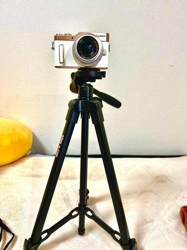 【美品】ミラーレス一眼　LUMIX DC-GF10W-W