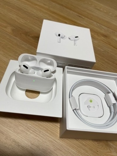 AirPods Pro /MagSafe Charging Case/ 