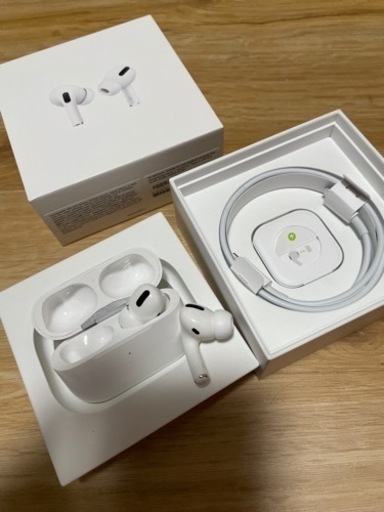 AirPods Pro /MagSafe Charging Case/ 