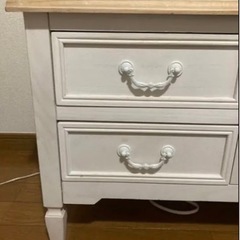 シャビーシック テレビ台 の画像