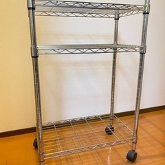 スチールラック　キャスター付いてます