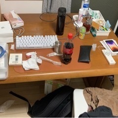 六人使うテーブル　木製