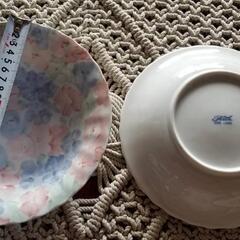 花柄のお皿2枚　新品未使用