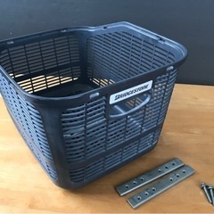 自転車の籠の画像