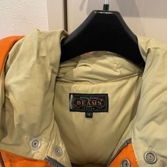 ビームス ダウンジャケット サイズS オレンジの画像
