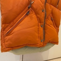 ビームス ダウンジャケット サイズS オレンジの画像