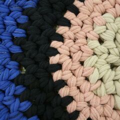 落ち着いた黒系マット　円形　の画像