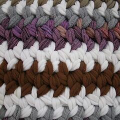 長方形のマット　個性的　紫系統の画像