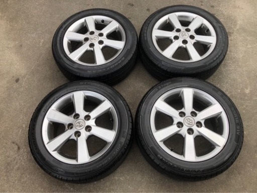 トヨタ　アイシス純正タイヤアルミホイール