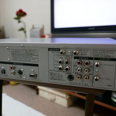 シャープDVD/HDD/VHSレコーダー　SHARP DV-TR11の画像