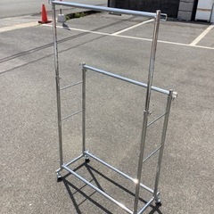 2本ハンガーラック　リサイクルショップ宮崎屋　佐土原店22.4.20Fの画像