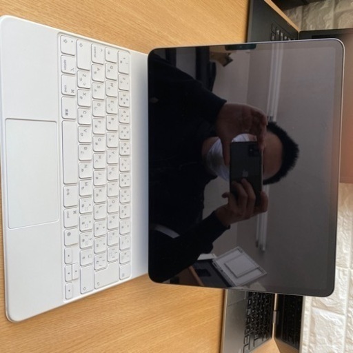 未使用に近く　iPad Pro 12,9 インチ　第五世　128GB WIFI