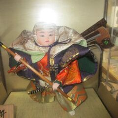 ガラスケース入り五月人形　色々あります。さし上げます！の画像