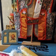 【美品】五月人形　兜飾り　陣羽織付き　写真立て付き　こどもの日　早い物勝ち！の画像