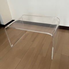 【あげます】アクリルテーブル 4/27までの画像