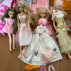 【決まりました！ありがとうございます】リカちゃん人形他 キャンピングカー•フードマーケットの画像