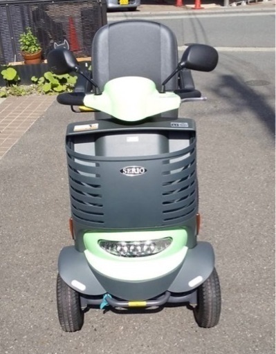 セニアカー（セリオ）ハンドル形電動車いす