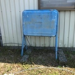 灯油タンク　　差し上げます　無料の画像