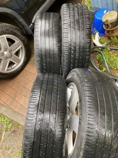 ノーマルタイヤ4本セットホイール付き　ミシュラン　SUV用