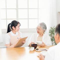 【ネットで給与申請ＯＫ！】無資格・未経験から時給1100円以上♪50～60代活躍中☆佐賀市でケアスタッフ☆						の画像