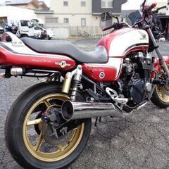 NO.4236　ＣＢ７５０　ＲＣ４２　空冷４サイクルＤＯＨＣ１６バルブ４気筒７５０ｃｃ　バックステップ　ライトバイザー　ヨーロピアンウィンカー　レッド＆ホワイト　☆彡の画像