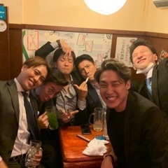 未経験OK！時給1500円以上のカラオケバーのスタッフ