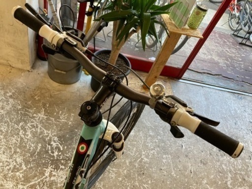 取引中【Bianchi KUMA 前後タイヤ・チューブ新品！】ディスクブレーキ　27段変速　26インチ　マウンテンバイク　ターコイズブ