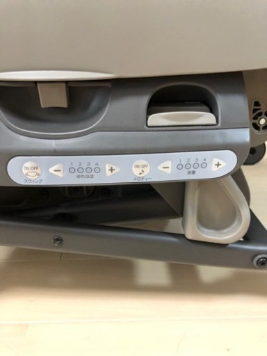 美品　Combi ネムリラ　電動　スイングベッド&チェア