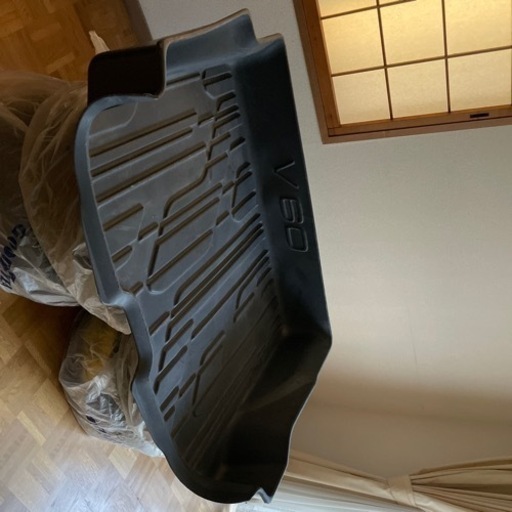 ボルボ V60 用 純正 トランクロードライナー ラゲッジトレイ