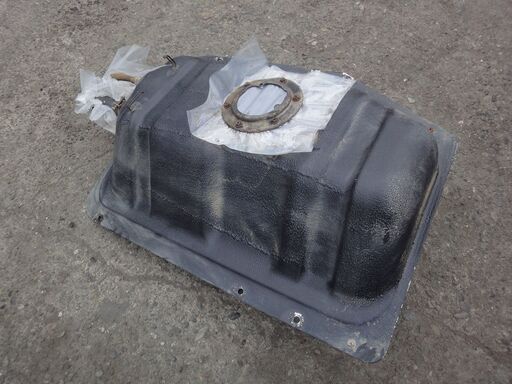 ジムニー JB23W　色Z2S　燃料タンクのみ　1999y