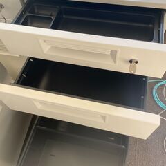 デスク下収納　机下キャビネット　サイドワゴン　キャスター付き　カギ付きの画像