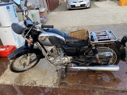 ホンダ125 エンジンかかります。