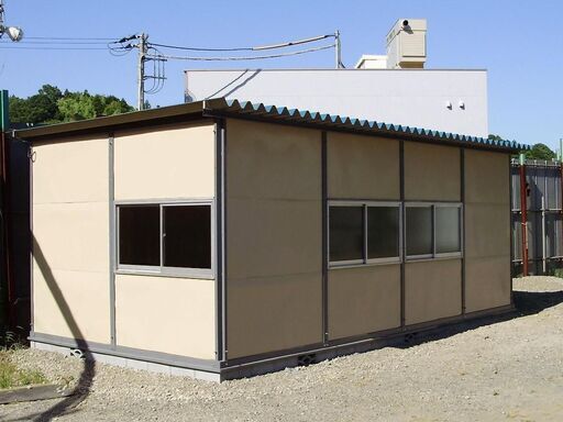 ★中古プレハブの８坪(１６帖)を激安の１，５８０，０００円！シャッター付き！　NO.YM0404002