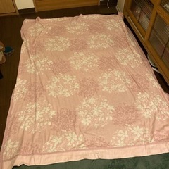 ピンクの夏用タオルケット
