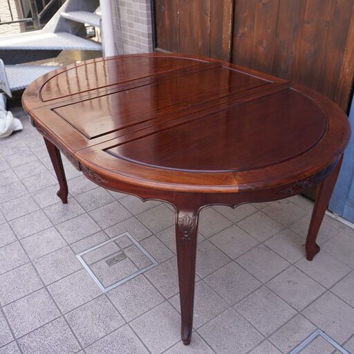 アンティーク調の花梨材 伸長式ダイニングテーブルです。クラシカルなデザインの4人から6人用、エクステンションテーブル。楕円形の丸みを帯びたシンプルなデザインは優しい雰囲気に♪CD124 アンティーク調の花梨材 伸長式ダイニングテーブルです。クラシカルな