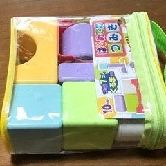 音の鳴るベビーブロックつみき(専用の袋つき)の画像