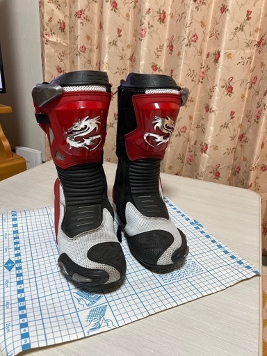 アレンネス　レーシングブーツ