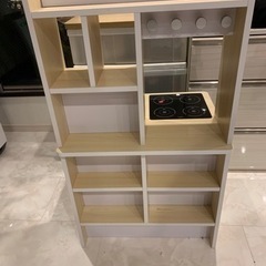 おままごとキッチン（両面使用可、おままごとセット付属）の画像
