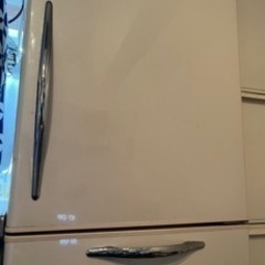 【無料で差し上げます】 HITACHI 大型冷蔵庫の画像