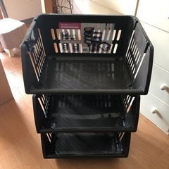 フリーマーケット　積み重ねバスケット