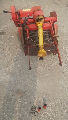 鹿児島発　ニプロ松山  トラクター用 掘取機 D-551B　2点リンク