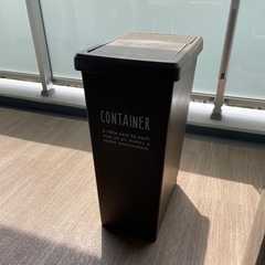 【お譲り先決まりました】ダークブラウン　ゴミ箱　ダストボックスの画像