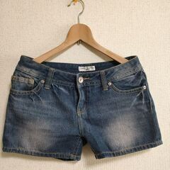 【美品】ショートパンツ　ウエスト６７㎝