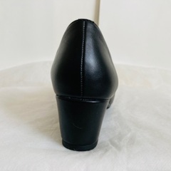 meeklyウォーキングパンプス黒の画像