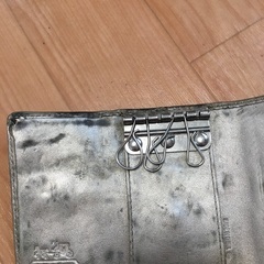 COACHコーチキーケースゴールド箱付き。の画像