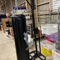 サンドバッグ　スタンド付き