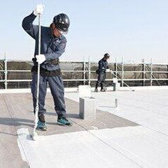 日払いOK！社長は温厚“(⌯¤̴̶̷̀ω¤̴̶̷́)✧ファミリーみたいな雰囲気です！防水工事作業員【昇給・賞与年2回】 の画像