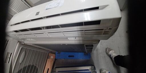 コロナ冷房専用エアコン6畳用2018年製別館においてます